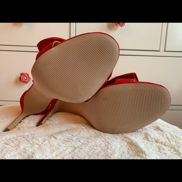 Ann Taylor Red Suede Pumps - NWOT - Picture 3 of 7